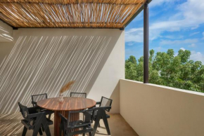 2 BedBath PRIVATE Rooftop & Pool for 6